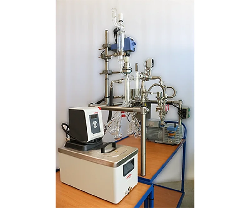 KDL1 glass laboratory unit for molecular distillation and short path distillation, side view
